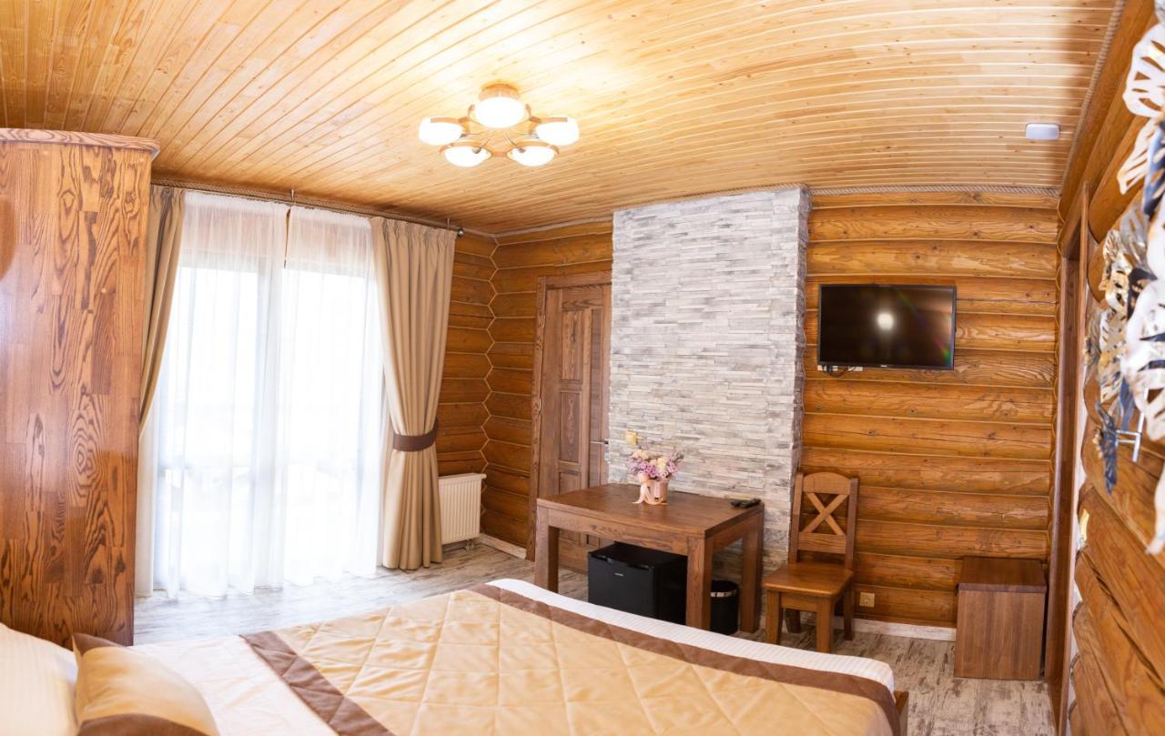 Viking Hotel Bukovel Ngoại thất bức ảnh